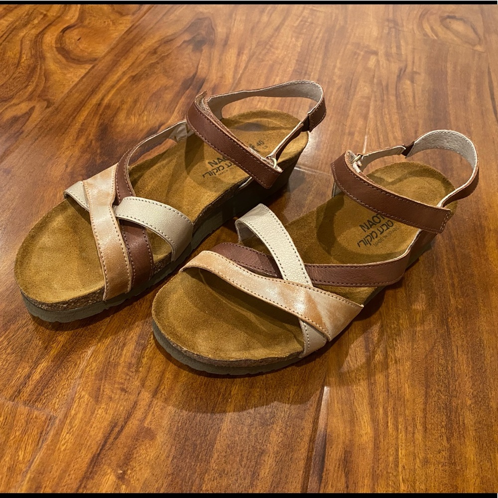 EUC/like new Naot Sophia wedge sandal EU 40